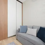Apartment Sarmacka 27 3-close To Medicover And Paley
