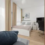 Apartment Sarmacka 27 3-close To Medicover And Paley