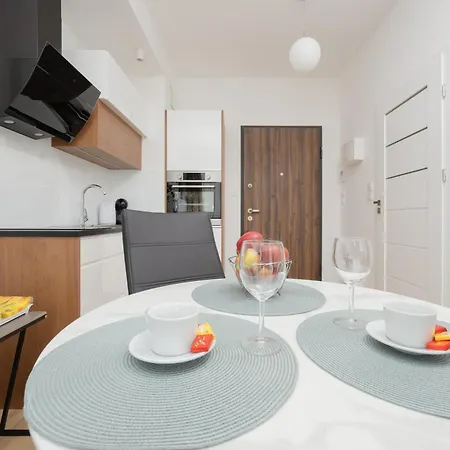 Sarmacka 27 3-close To Medicover And Paley Warszawa